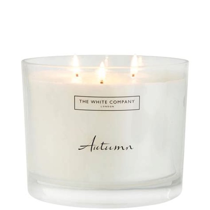 Shoppers are racing to B&M to nab The White Company candle dupe that's almost identical but is a whopping £60 cheaper