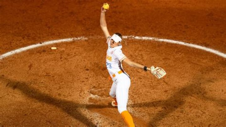 Softball: How Old Is Briana Perez? Age, Bio, Wiki, Career & Age