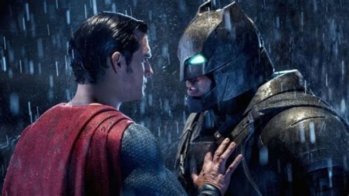 Story Behind Batman Vs. Superman Easter Egg In I Am Legend Revealed