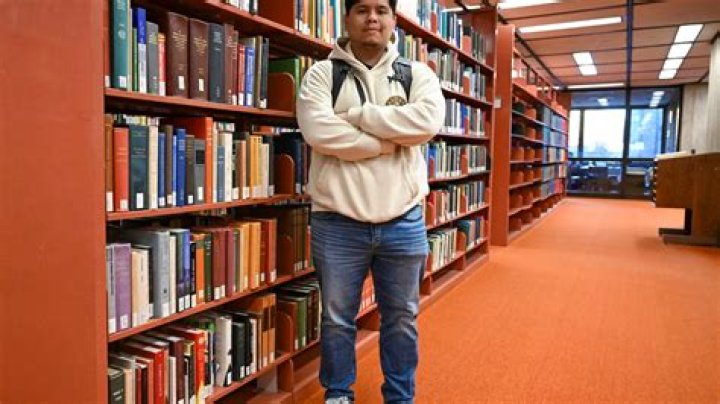 Students and parents are frustrated by delays in hearing about federal financial aid for college