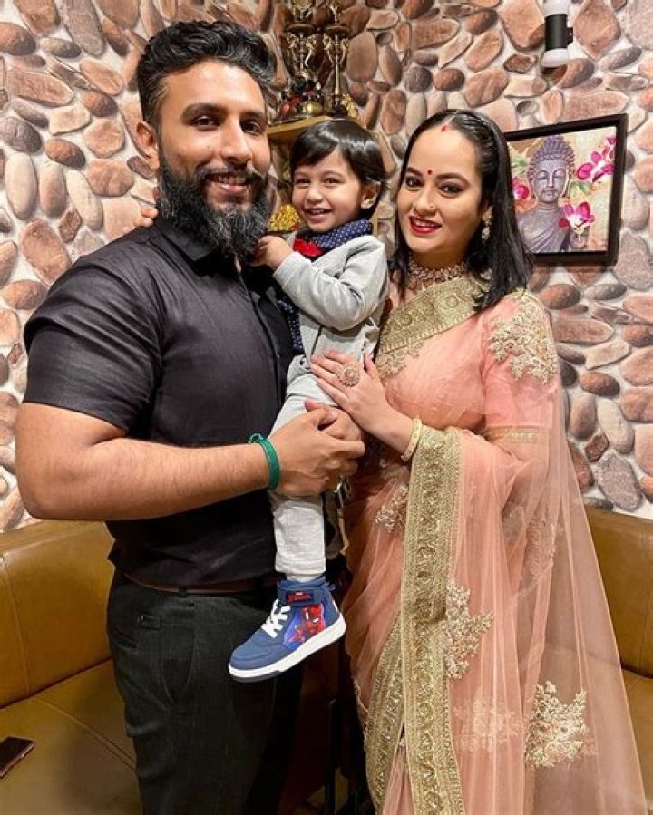 Suja Varunee Husband, Biography, Wiki, Age, Parents, Children, Career, Net Worth