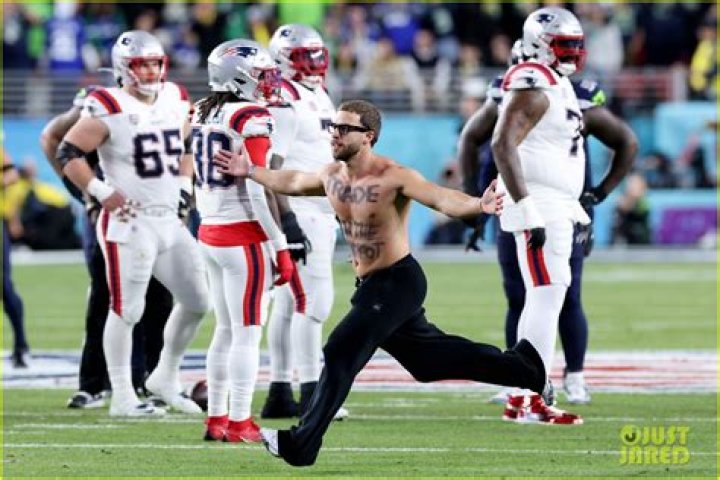 Super Bowl streaker Kelly Kay heads out partying until 5am to celebrate jail release as model hints at more naked antics – The Sun