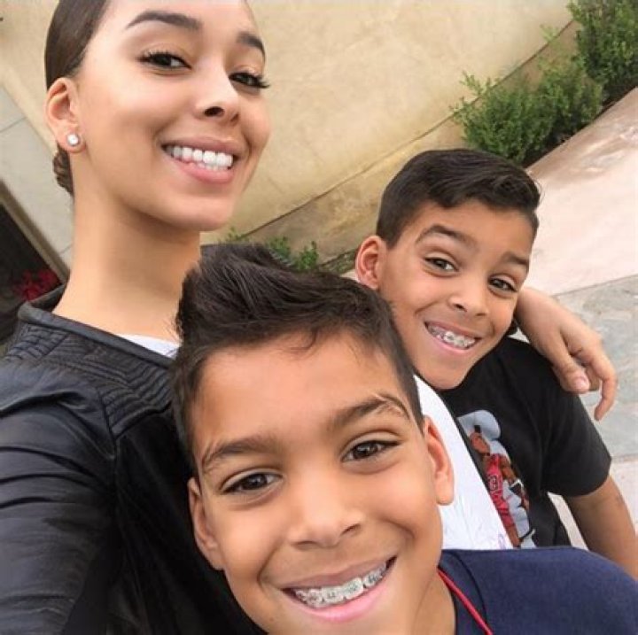 
Suzie Ketcham Bio, Age, Net Worth, Husband, & Children