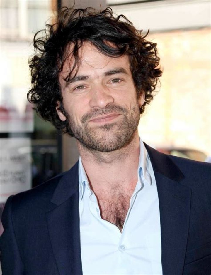 Taille De Romain Duris : “Romain Duris : Découvrez la Stature de l’Acteur Français Acclamé”