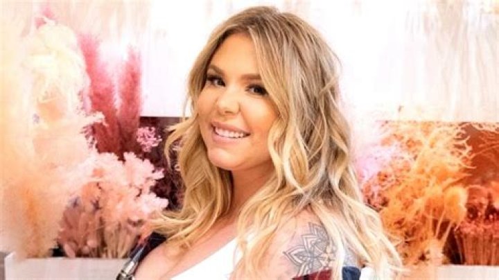 Teen Mom 2 star Kail Lowry explains why she intentionally skipped her flight to the Maldives