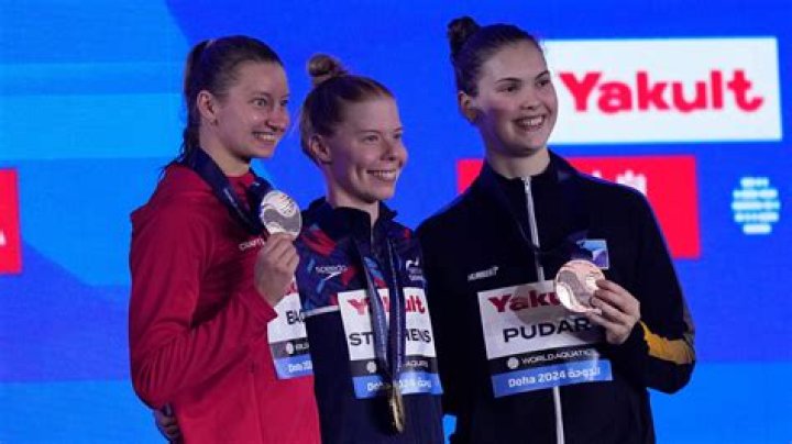 Teenagers shine at World Aquatics Championships as China’s Pan, American Curzan take golds