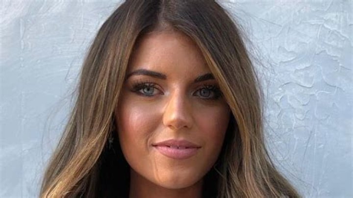 The Bachelor’s Madison Prewett announces wedding date with engagement shoot