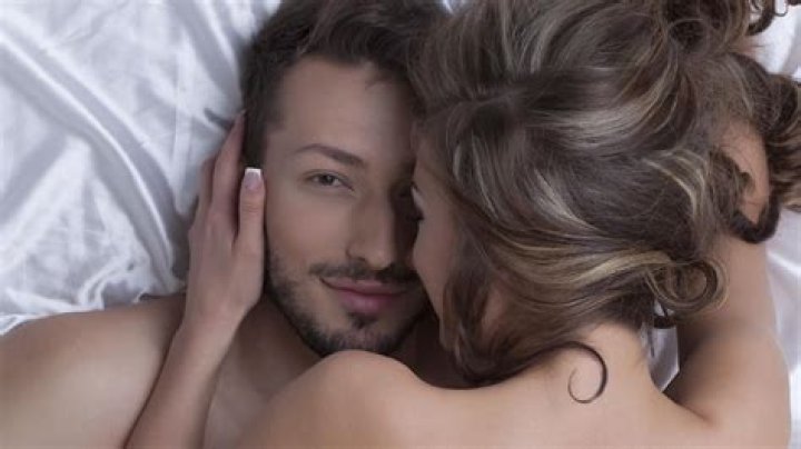 The Best 20 Songs for Making Out, Having Sex, Whatever's on the Menu