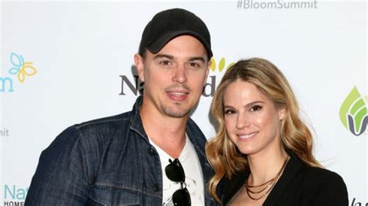 The Bold and the Beautiful’s Darin Brooks and Kelly Kruger welcome baby girl