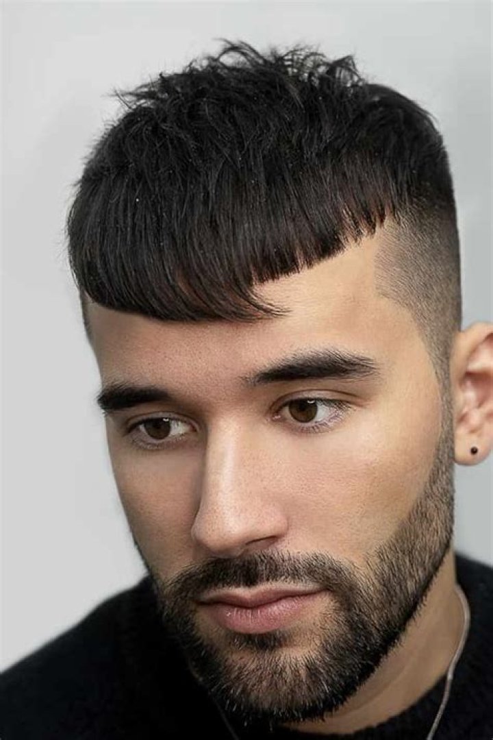 The Iconic Edgar Haircut: A Modern Trend for Men's Style