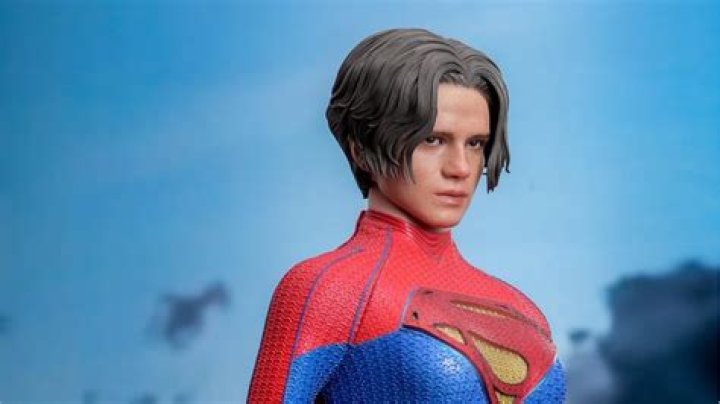 The Internet Reacts To The Flash's 'Emo Barry'