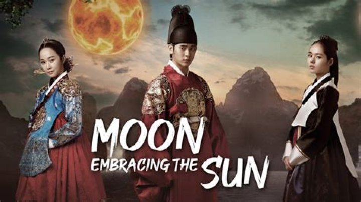 The Moon Embracing the Sun Review