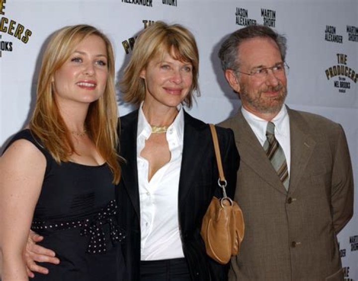 The Two Huge Sitcoms Actress Jessica Capshaw Surprisingly Passed On