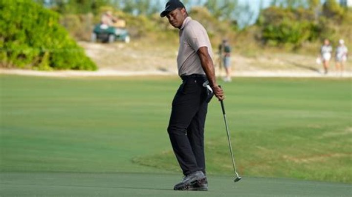 Tiger Woods has a sloppy finish for a 75 in his return in the Bahamas