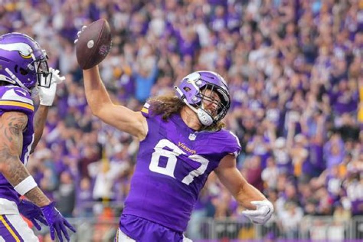 TJ Hockenson Net Worth 2023, Contract, Annual Income, Endorsements, Cars, Houses, Charity etc