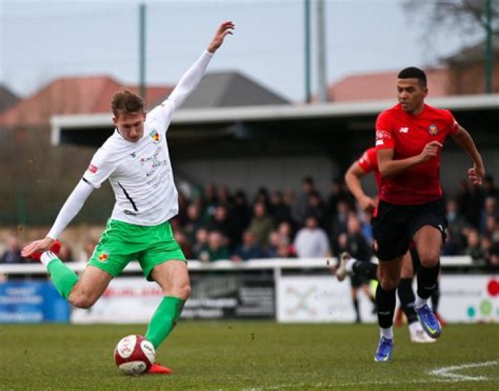 Tristan Tate lashes out at FC United of Wrexham head coach for refunding his '£5000' donation