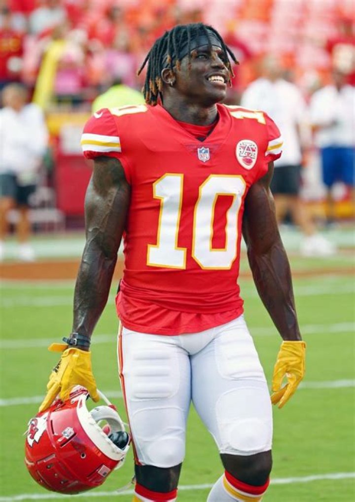 Tyreek Hill Bio [2023 Update]: Career & Net Worth