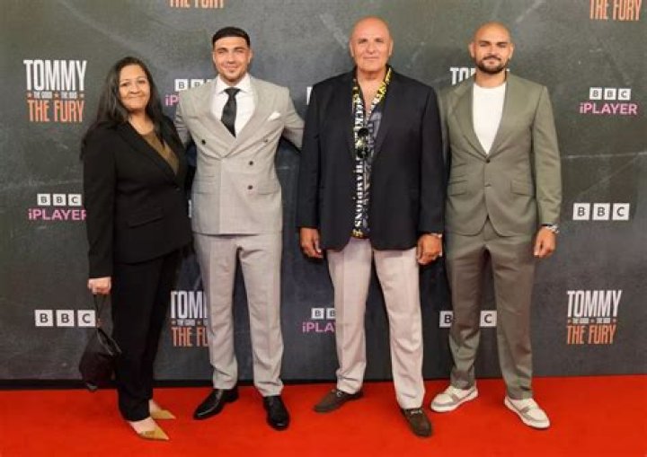Tyson Fury Boxer, Wife, Age, Net Worth, Height, Family