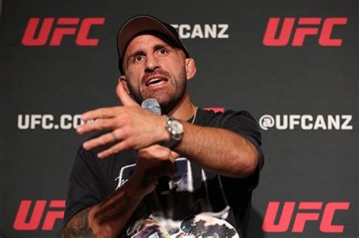 UFC 298 Reddit Streams: How to watch Volkanovski vs Topuria?