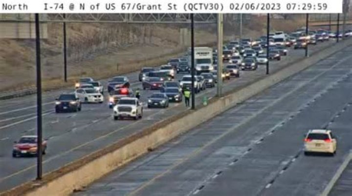 UPDATE: 1 cited after multi-vehicle crash on I-74 bridge