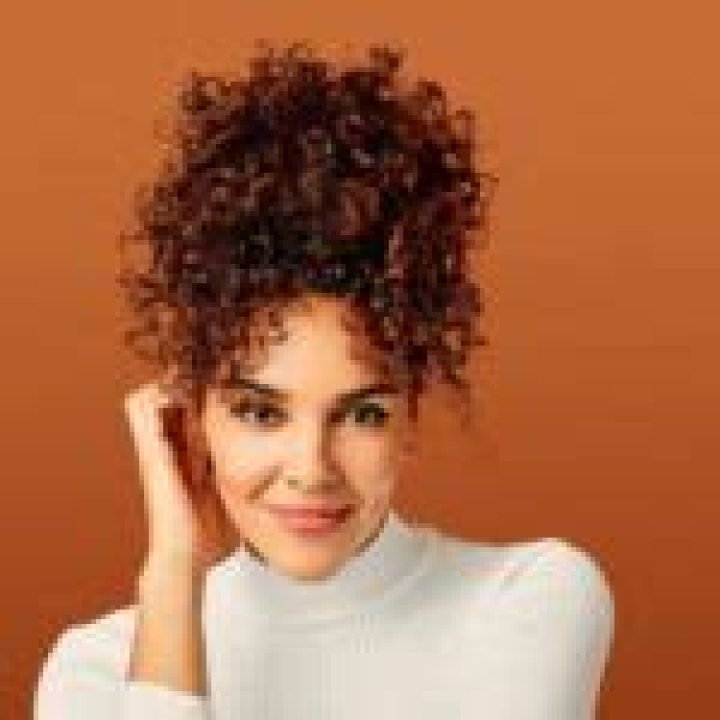 Vanessa Rubio- Wiki, Age, Height, Net Worth, Boyfriend, Ethnicity