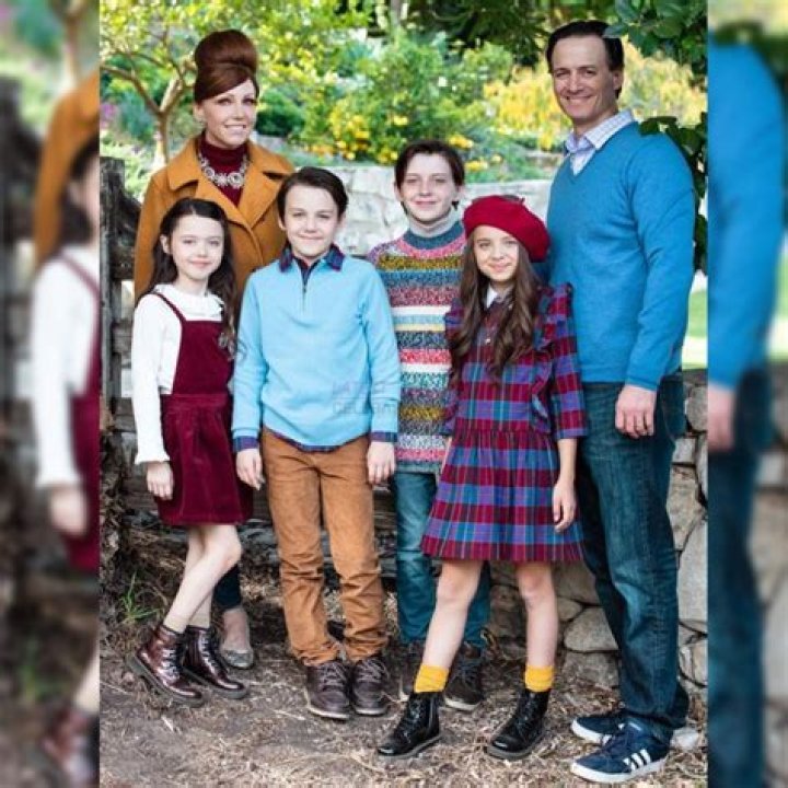 Violet McGraw: Bio, Wiki, Parents, Siblings, Career, Net Worth and More