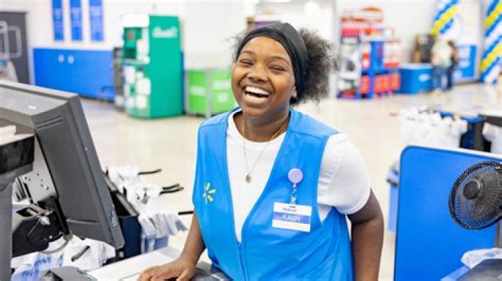 Walmart hiring associates for Sterling Distribution Center