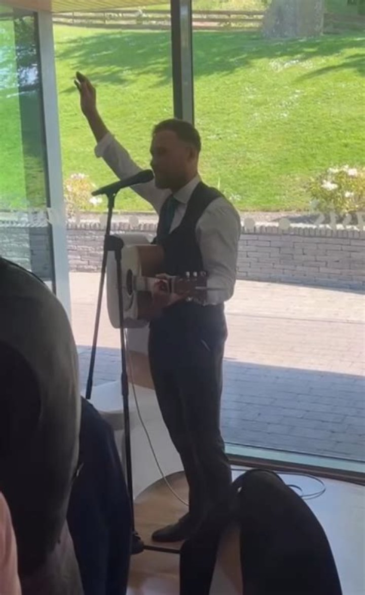 Watch as Rangers hero Scott Arfield leaves guests stunned as he performs his own SONG at wedding