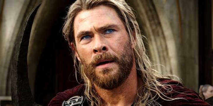 Watch Chris Hemsworth's Fat Thor Sing The Saddest Johnny Cash Song