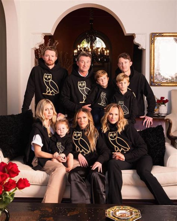Wayne Gretzky Siblings: Meet Kim, Keith, Glen, and Brent