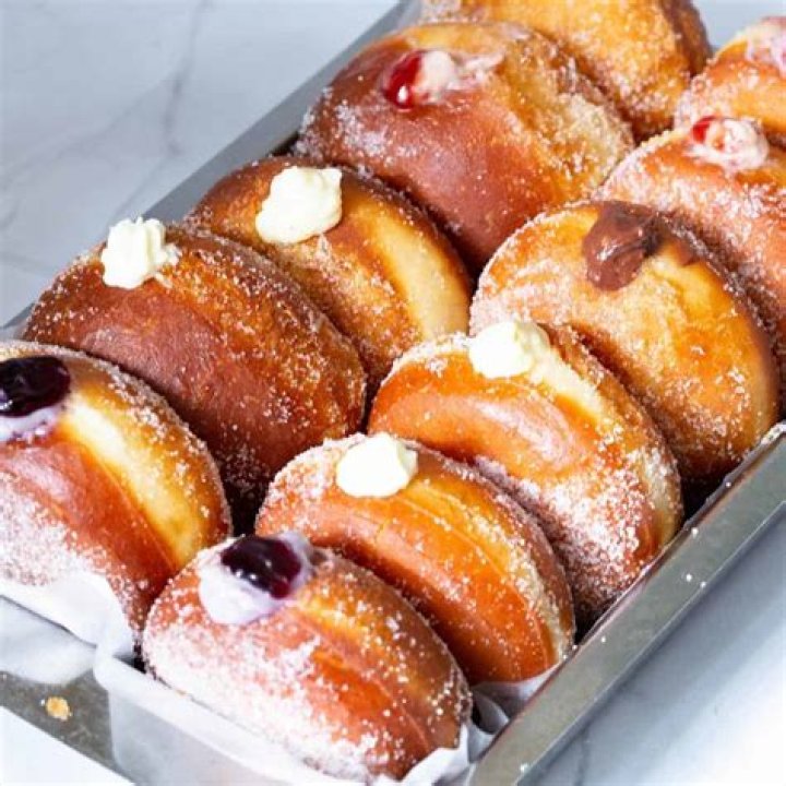 What are Bismarck donuts filled with?