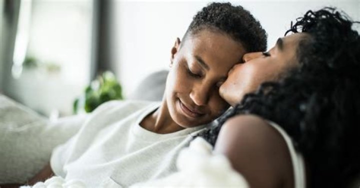 What Happens After Your First Kiss With Someone? 7 Effects On Your Body