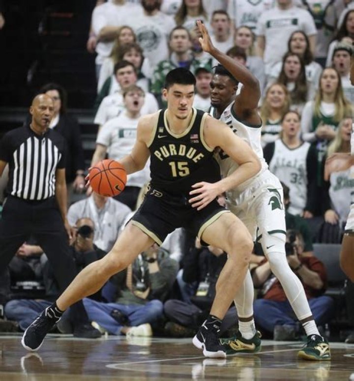 What Is Zach Edey Shoe Size, Height, Weight, Age, NBA Draft