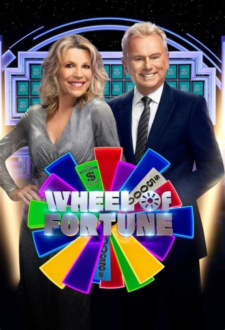 What Wheel Of Fortune Fans May Not Have Noticed About Vanna White's Dresses