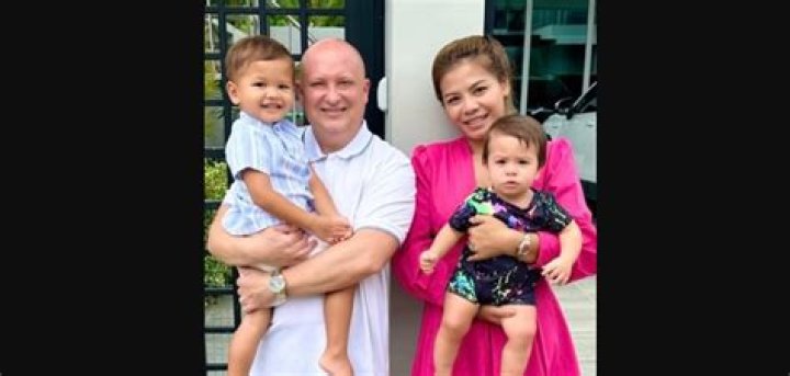 Where is Sandy Bentley Now? Know her Age, Net Worth, and Sandy and Mandy Twins Mystery