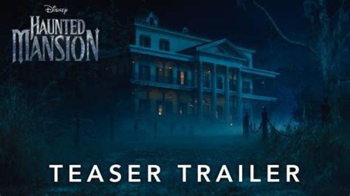 Where Was 'Crimson Peak' Filmed? That Creepy Mansion Has To Belong Somewhere