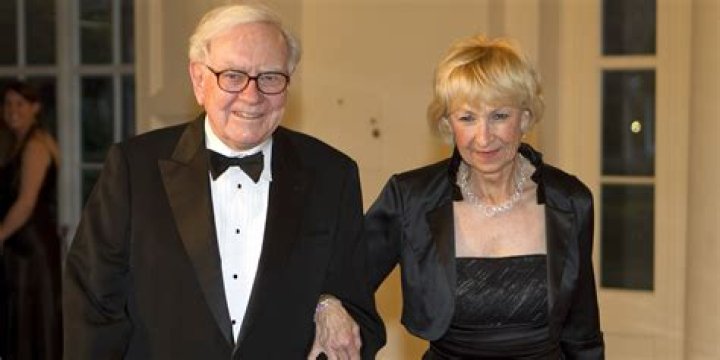 Who's Warren Buffett's Wife? Astrid Menks Keeps A Low Profile