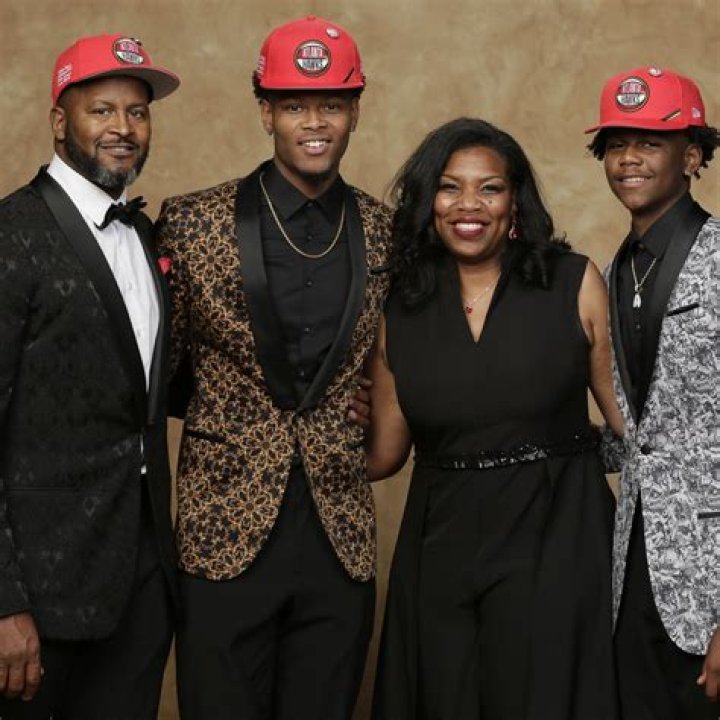 Who Are Robert And Zanthia Reddish? Cam Reddish Parents