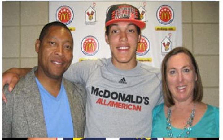 Who Are The Parents Of T. J. Holmes?
