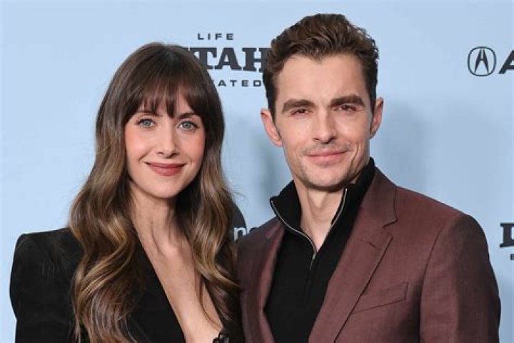 Who is Alison Brie Dating? | Relationships Boyfriend Husband