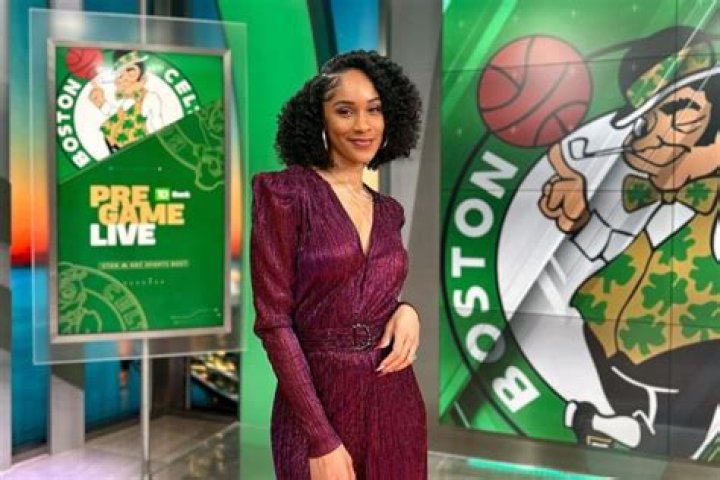 Who Is Amina Smith, Deon Bush Wife? Age And Wikipedia
