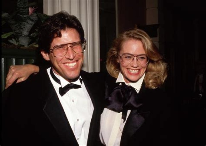 Who is Cybill Shepherd Dating? | Relationships Boyfriend Husband