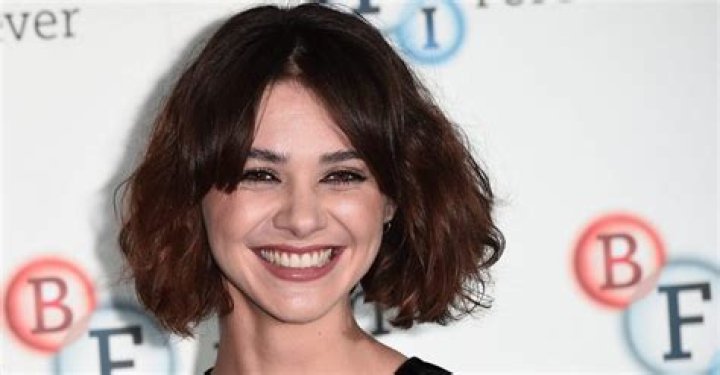 Who is Emma Appleton Boyfriend? Is She Dating Anyone in 2023?