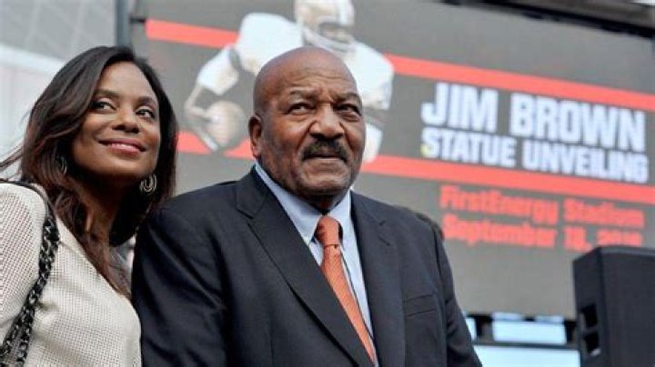 Who Is Jim Brown Wife, Monique Brown? Children, Death, Age, Nationality, Net Worth