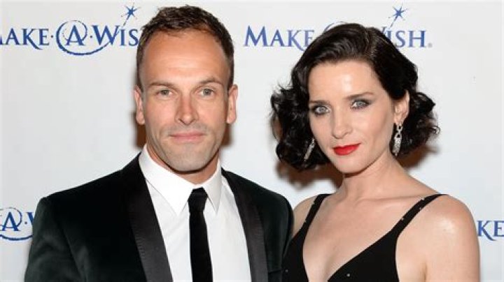 Who is Michelle Ryan Dating? | Relationships Boyfriend Husband