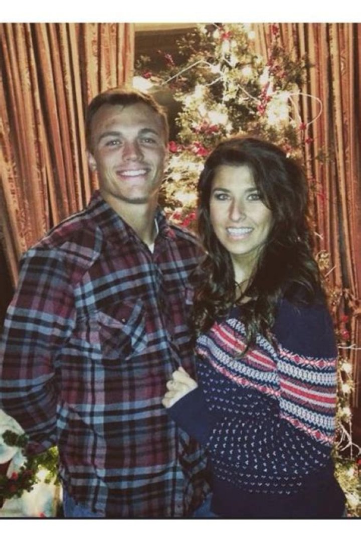 Who Is Samantha Call? Meet Alex Call Wife- Married Life And Kids