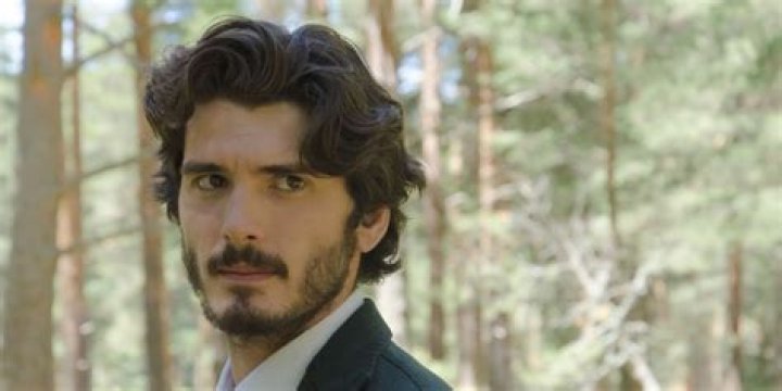 Who is Yon González? Wife, Net Worth, Relationships, Wiki