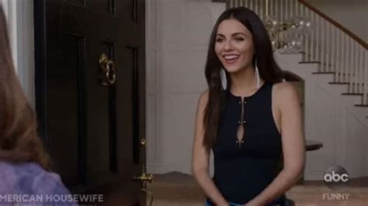 Who plays Harper on American Housewife? Victoria Justice is all grown up!