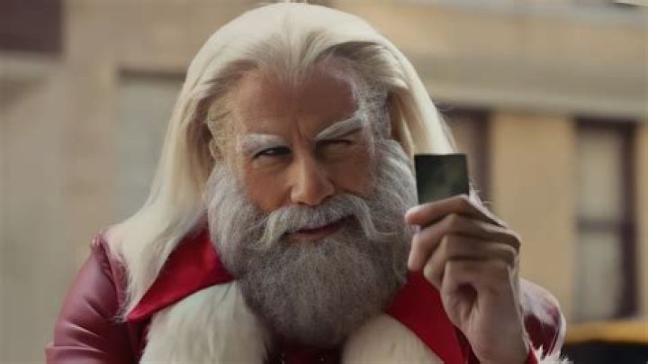 Who Plays Santa In The Capital One Commercial?