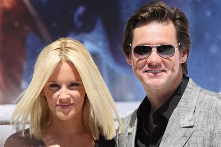 Why Did Jenny McCarthy & Jim Carrey Split Up? Their Breakup Is Still Mysterious, But There Are A Few Clues